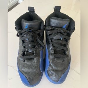 Boys Jordan basketball shoes. Size 3Y. Smoke free home